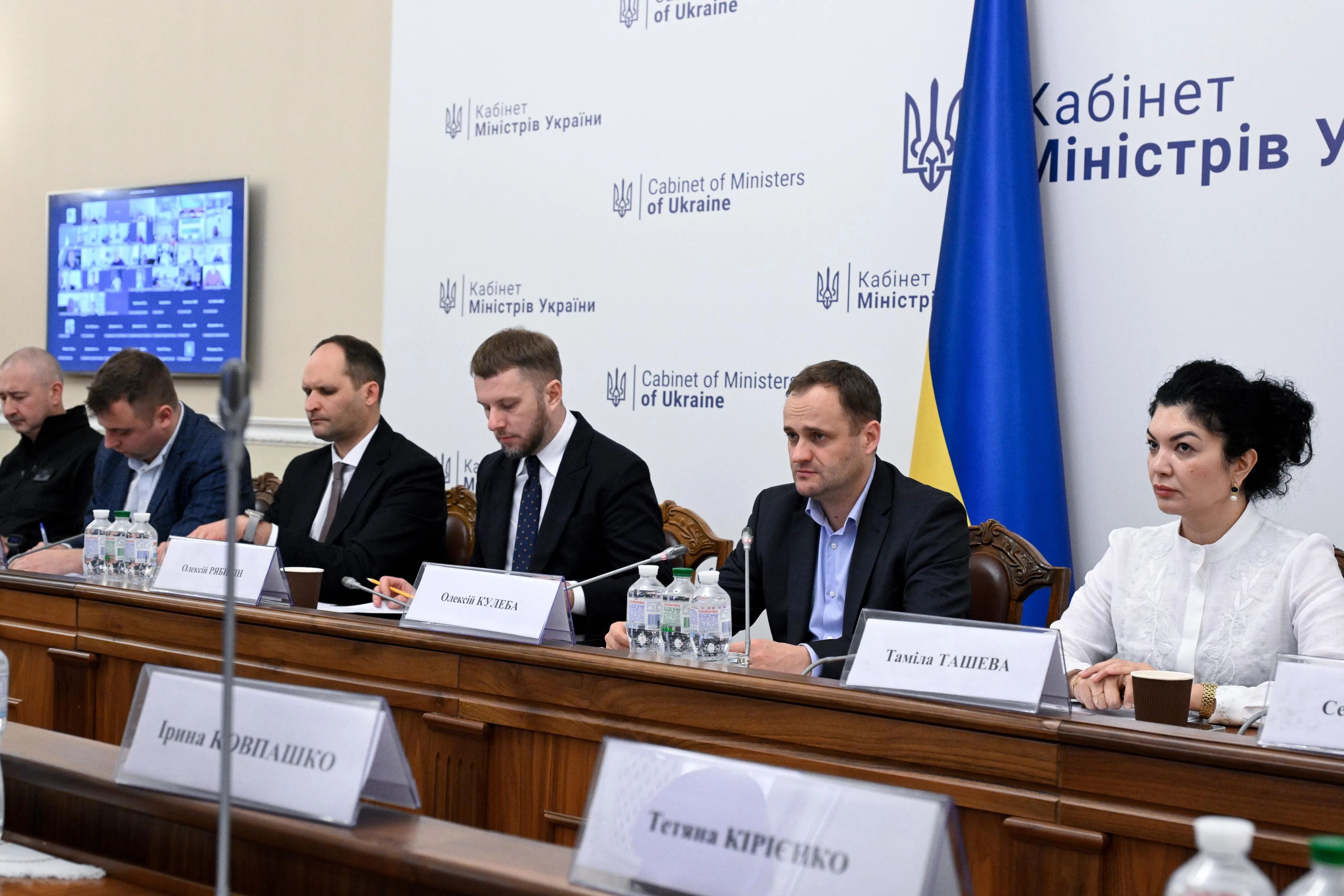 Підтримка прифронтових громад базується на запитах людей і громади, – Олексій Кулеба