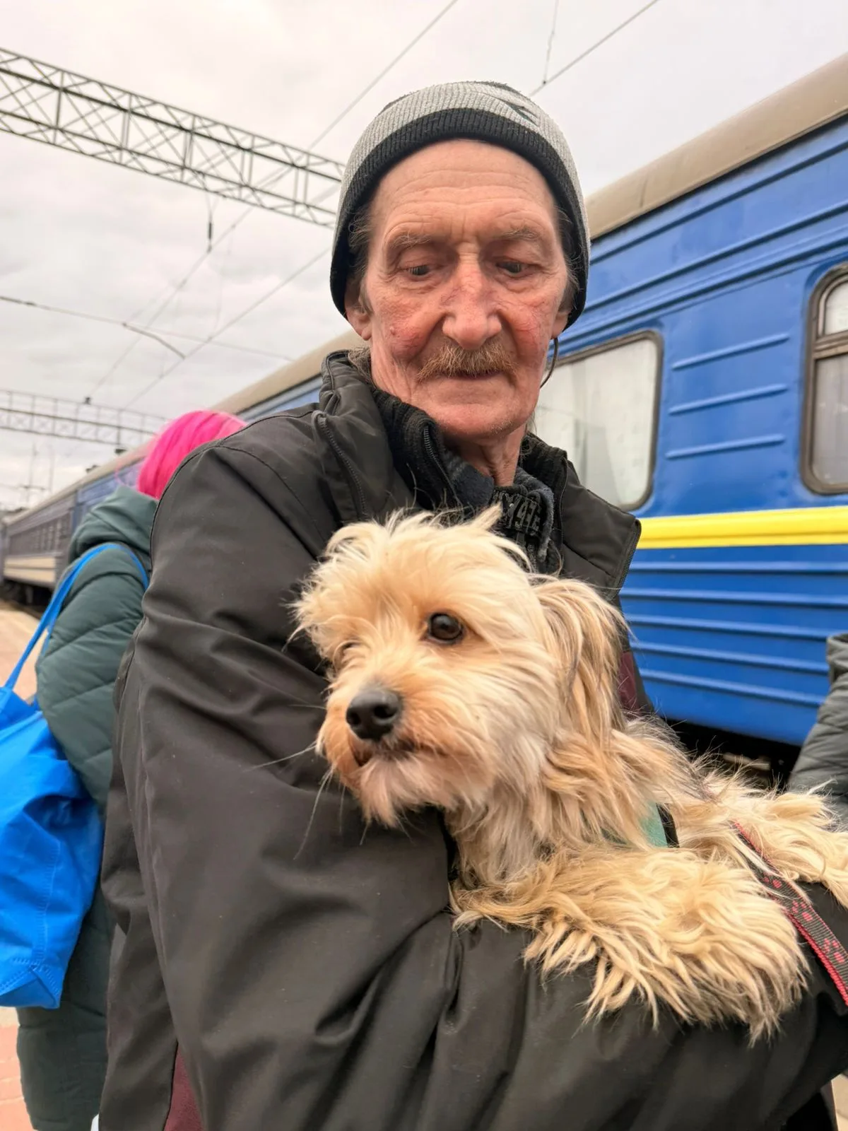 Укрзалізниця евакуювала з Донеччини до безпечніших міст ще 39 людей