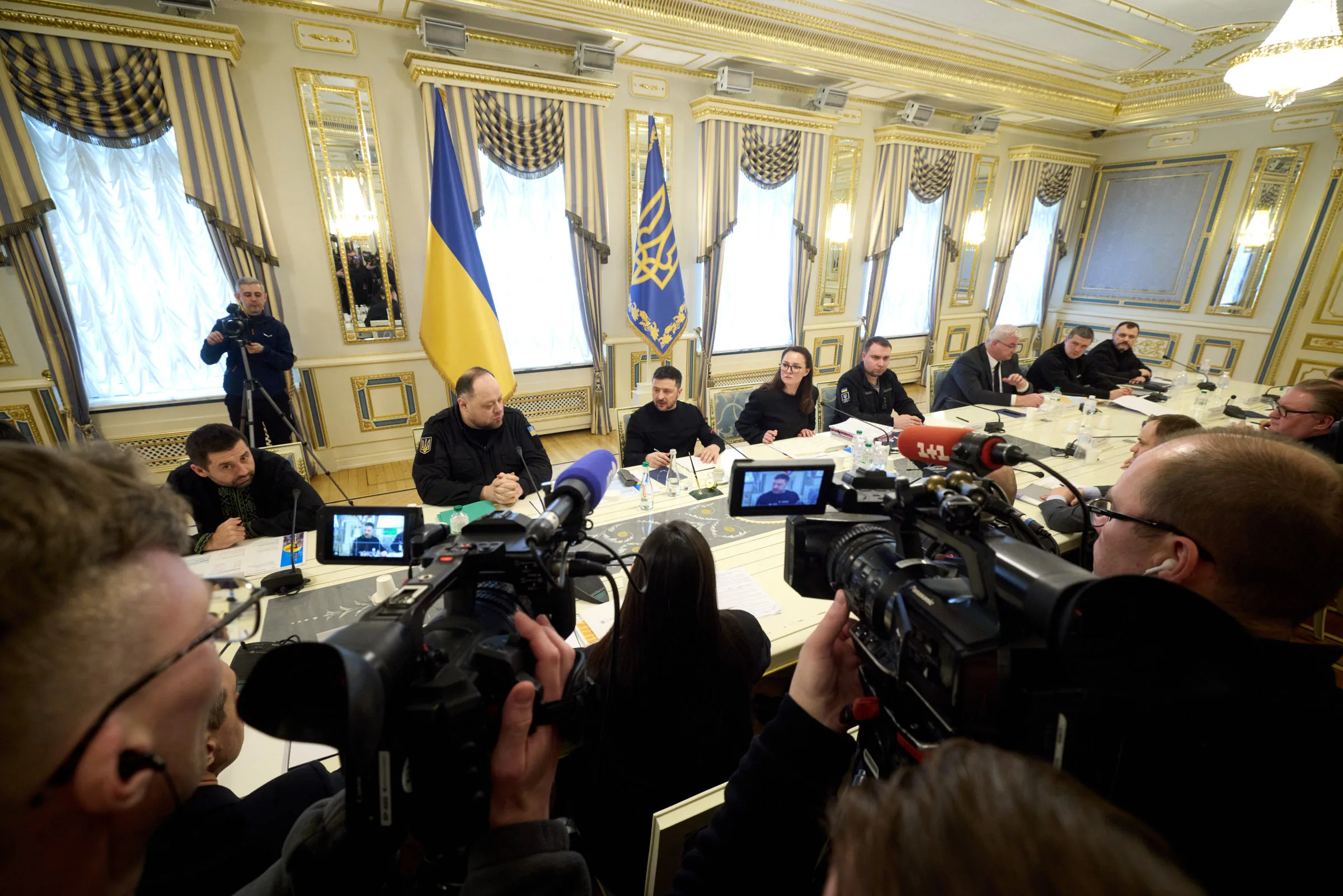 Відновлення, житло, логістика і підготовка до зими: Олексій Кулеба представив ключові результати роботи Мінрозвитку